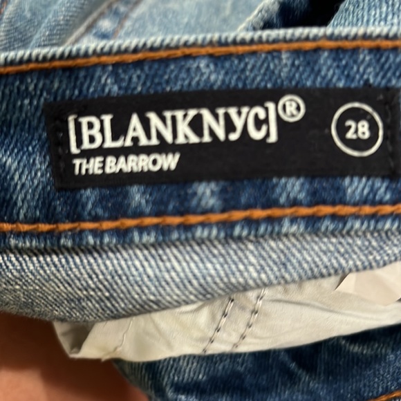 NWT distress The Barrow Blue Jean short size 28 or 8. High rise short. - Picture 8 of 9